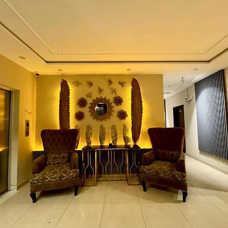 Shelton Boulevard Hotel Lahore Bagian luar foto