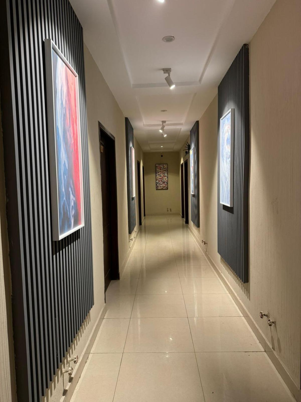 Shelton Boulevard Hotel Lahore Bagian luar foto