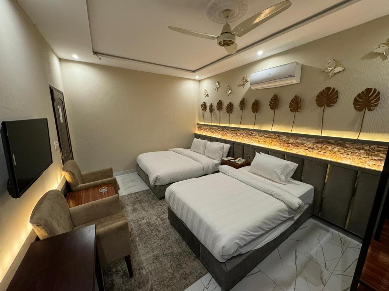 Shelton Boulevard Hotel Lahore Bagian luar foto