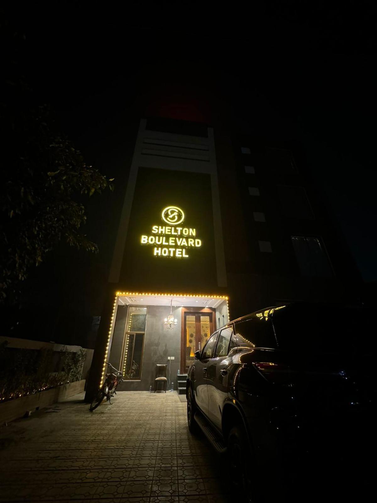 Shelton Boulevard Hotel Lahore Bagian luar foto