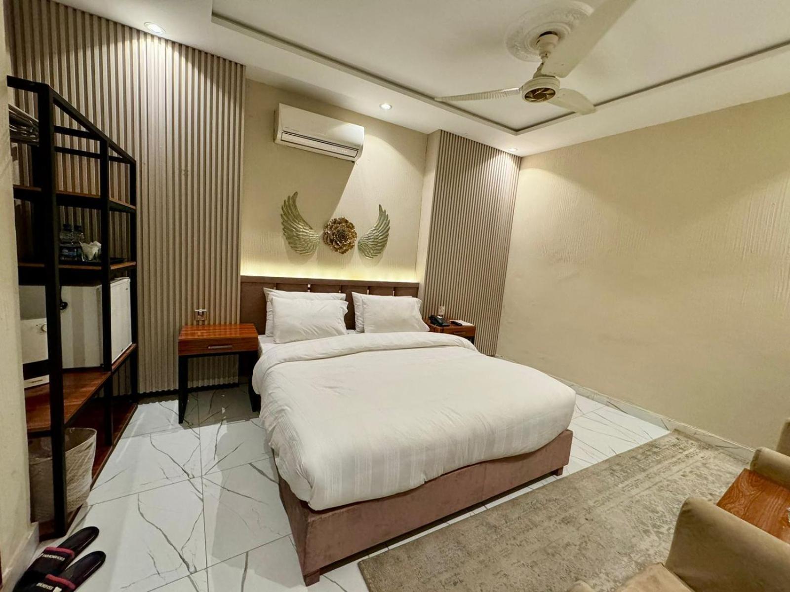 Shelton Boulevard Hotel Lahore Bagian luar foto